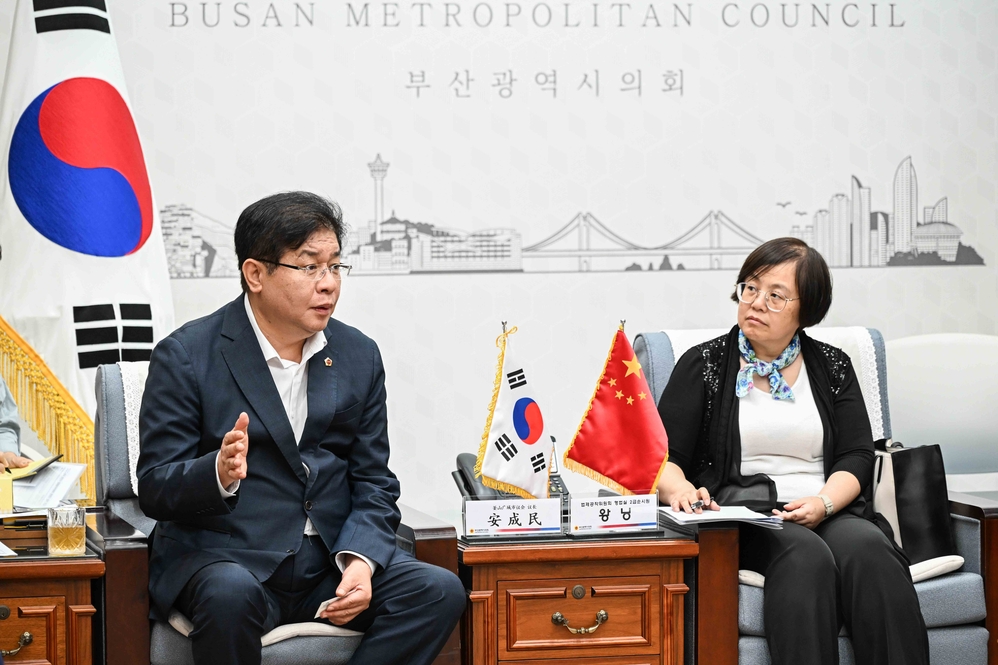 중국 전인대 법제공작위원회 예방(접견실)