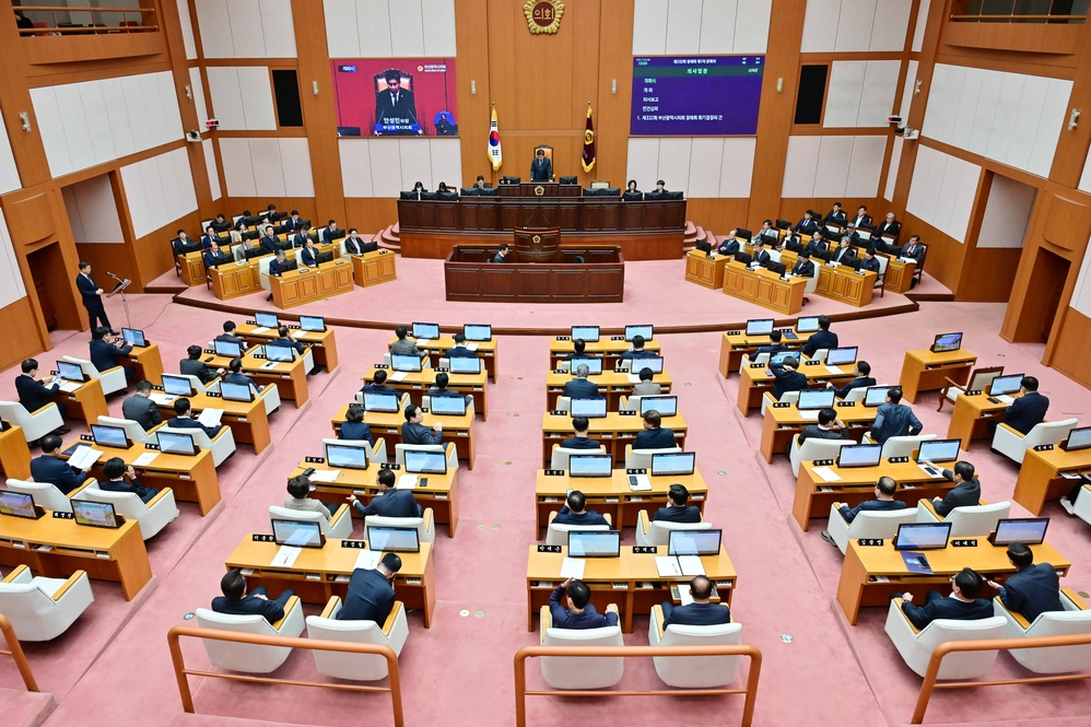 제332회 정례회 1차 본회의(본회의장)