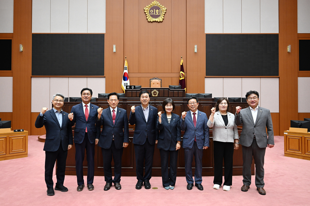 제10대 전반기 건설교통위원회 단체사진