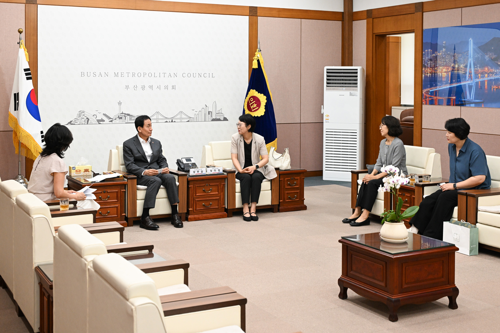 국회부산도서관장 접견(접견실)