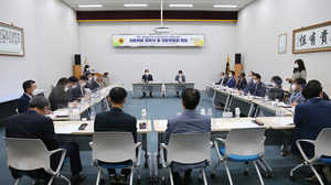 평화통일을 위한 남북교류협력 특별위원회 자무위원 위촉식 및  회의